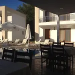 Ξενοδοχείο με διαμερίσματα Aybey Apart 3*