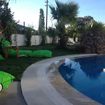 Ξενοδοχείο με διαμερίσματα Aybey Apart 3*